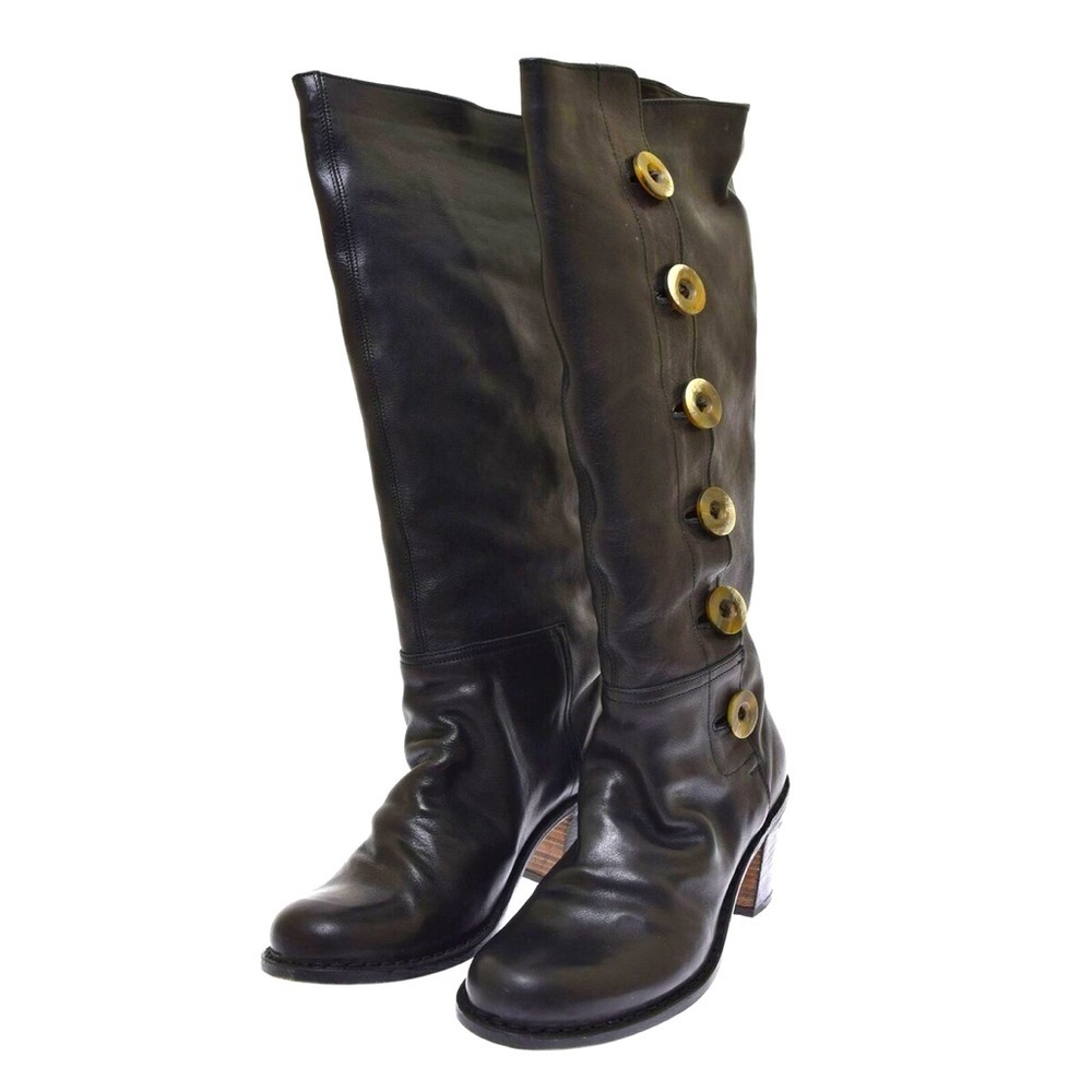 Stylish Black Heeled Boots with Gold Accents